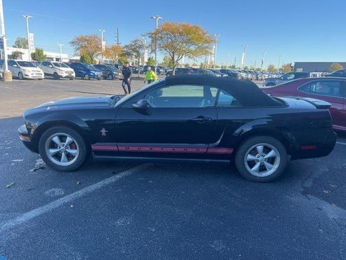 2008 Ford Mustang Deluxe
