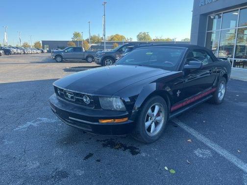 2008 Ford Mustang Deluxe