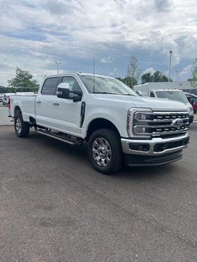2025 Ford F-350 Lariat Super Duty