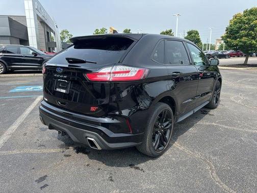2022 Ford Edge ST