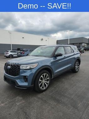 2025 Ford Explorer ST-Line