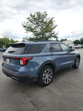 2025 Ford Explorer ST-Line