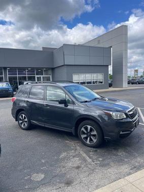 Dark Gray Metallic 2017 Subaru Forester 2.5i Premium