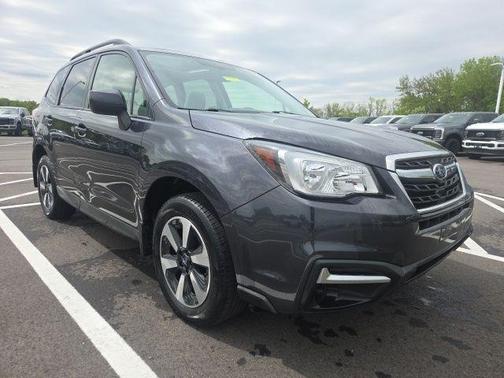 Dark Gray Metallic 2017 Subaru Forester 2.5i Premium