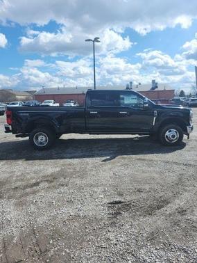 2025 Ford F-350 Lariat Super Duty