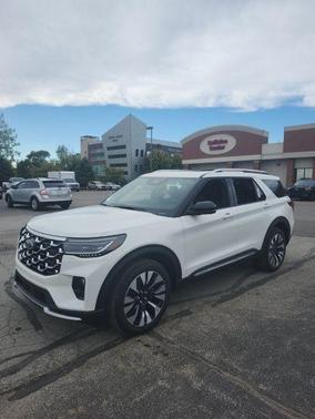 2025 Ford Explorer Platinum