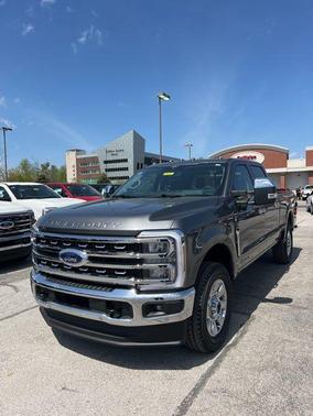 2025 Ford F-350 Lariat Super Duty