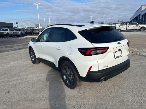2025 Ford Escape ST-Line Select