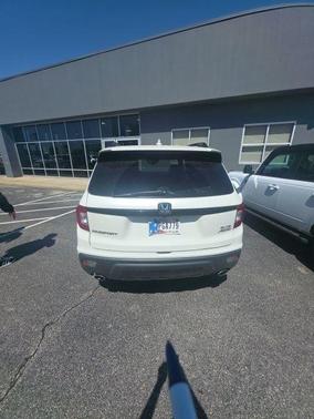 White Diamond Pearl 2019 Honda Passport Elite