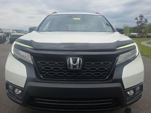 White Diamond Pearl 2019 Honda Passport Elite