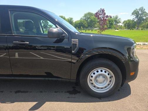 Shadow Black 2025 Ford Maverick XL
