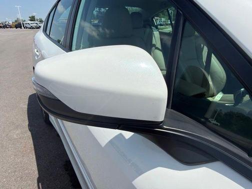 Crystal White Pearl 2023 Subaru Legacy