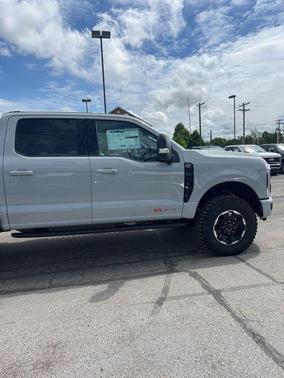 2025 Ford F-350 Lariat Super Duty