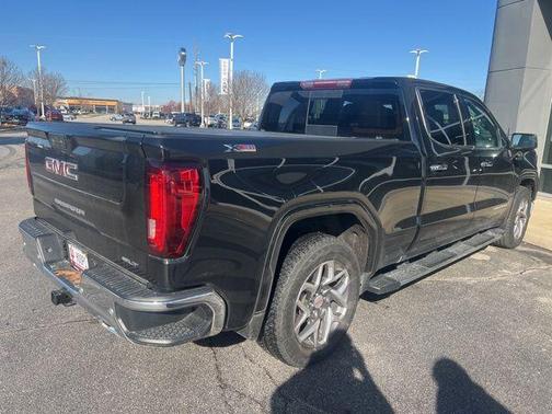 2022 GMC Sierra 1500 SLT