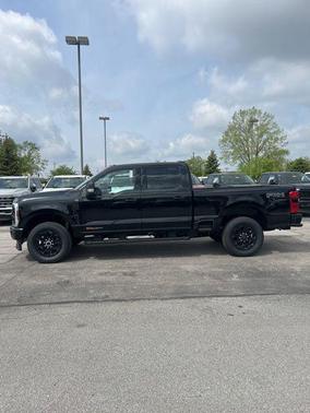 2025 Ford F-350 Lariat Super Duty