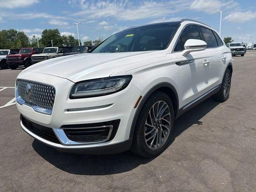 White Platinum Clearcoat Metallic 2019 Lincoln Nautilus Reserve