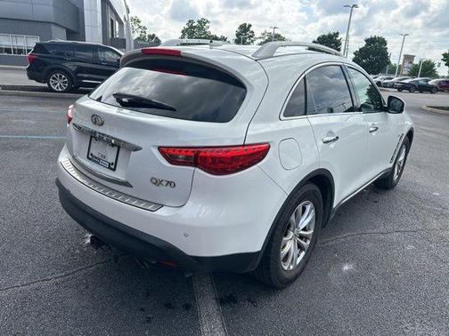 2015 INFINITI QX70 Base