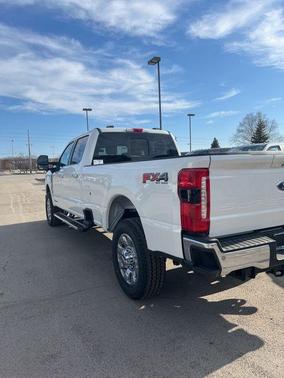 2025 Ford F-350 Lariat Super Duty