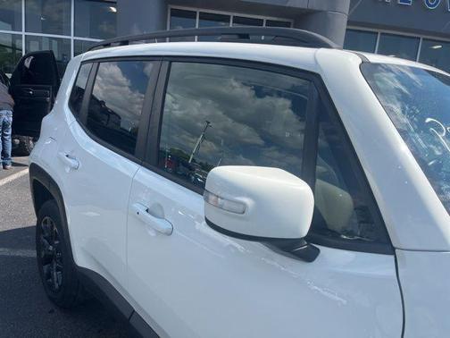 2017 Jeep Renegade Altitude