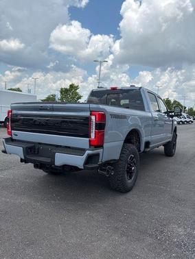 2025 Ford F-350 Platinum