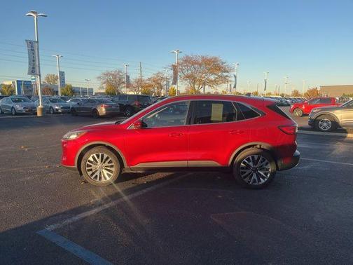 2020 Ford Escape Titanium