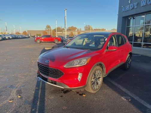 2020 Ford Escape Titanium