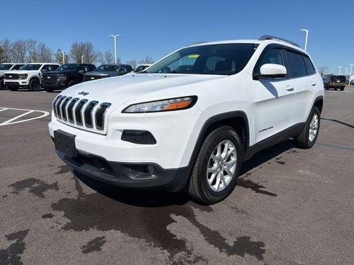 Bright White Clearcoat 2017 Jeep Cherokee Latitude