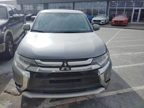 2016 Mitsubishi Outlander SE