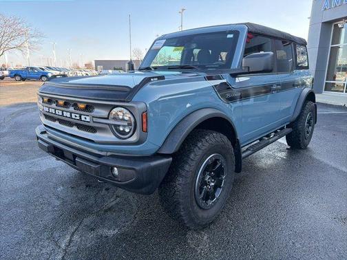 2023 Ford Bronco Base