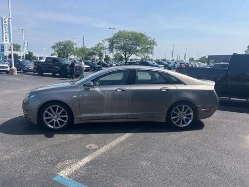 2016 Lincoln MKZ Base