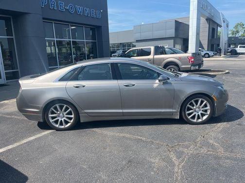 2016 Lincoln MKZ Base