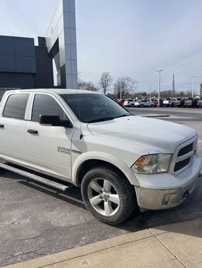 2014 RAM 1500 SLT
