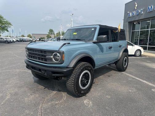 2022 Ford Bronco Base