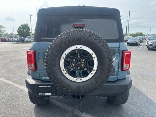 2022 Ford Bronco Base