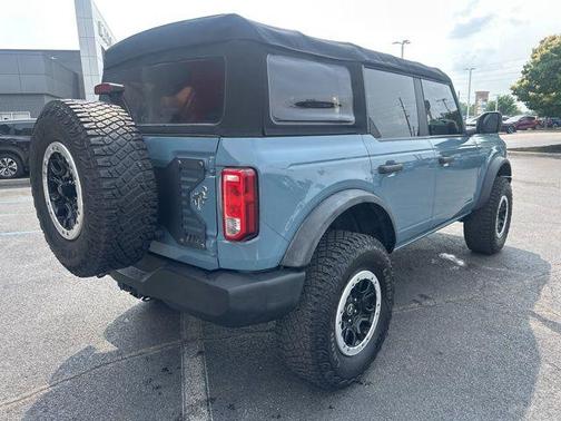 2022 Ford Bronco Base