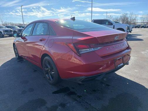 2021 Hyundai ELANTRA SEL