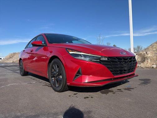 2021 Hyundai ELANTRA SEL