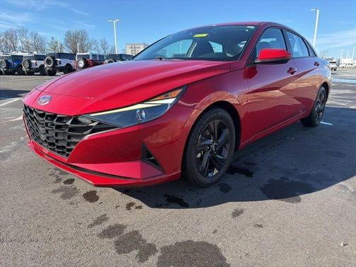 2021 Hyundai ELANTRA SEL