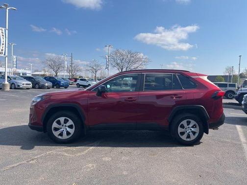 2019 Toyota RAV4 LE