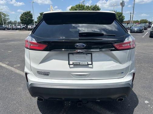 2020 Ford Edge SE