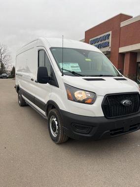 2025 Ford Transit-250 148 WB Medium Roof Cargo