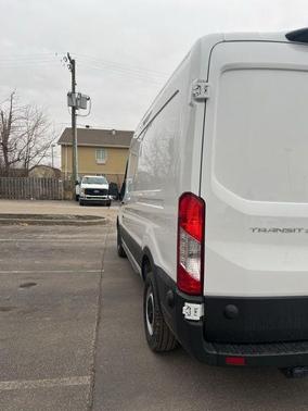 2025 Ford Transit-250 148 WB Medium Roof Cargo