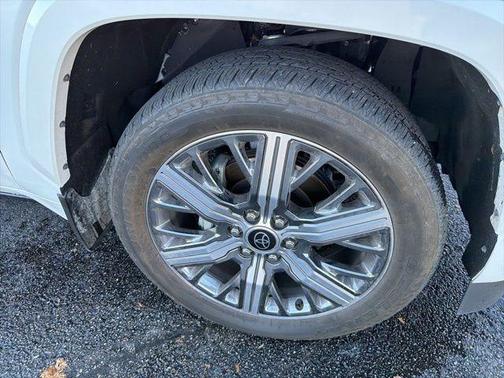 2024 Toyota Sequoia Capstone