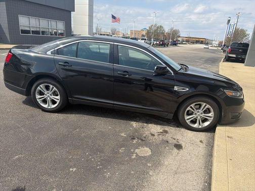 Shadow Black 2016 Ford Taurus SEL