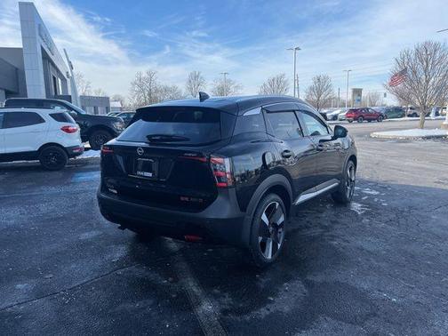 2025 Nissan Kicks SR