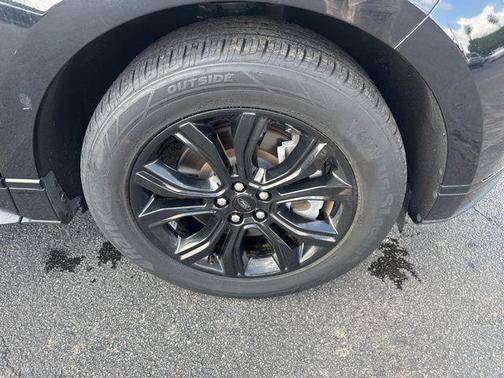 2022 Ford Edge SE
