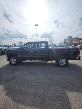 2025 Ford F-350 Lariat Super Duty