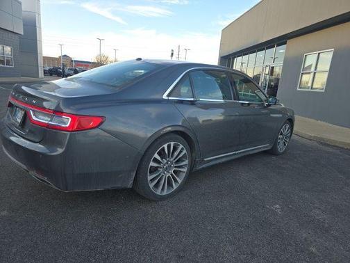 2017 Lincoln Continental Select