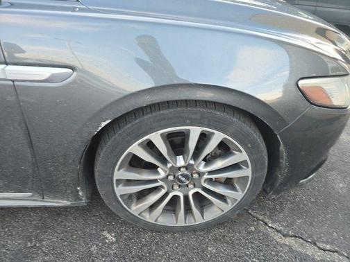 2017 Lincoln Continental Select