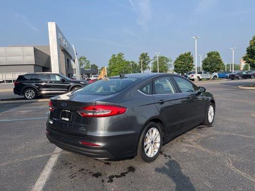 2020 Ford Fusion Hybrid SE